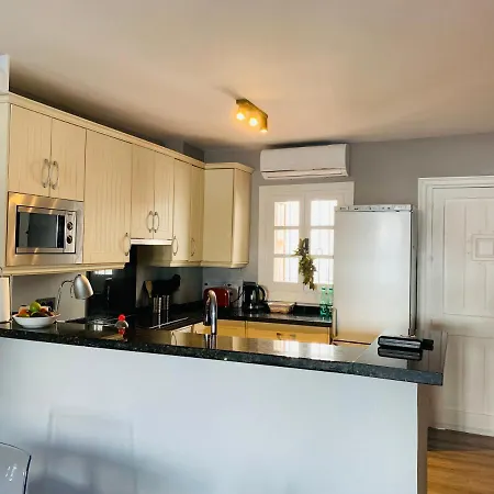 Pedro, House Zwischen Marbella Und