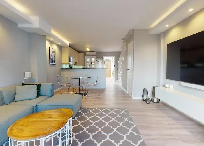 Pedro, House Zwischen Marbella Und