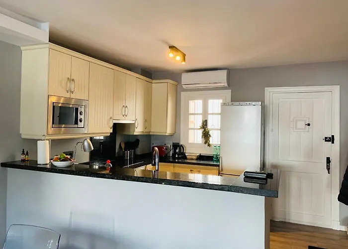 Pedro, House Zwischen Marbella Und